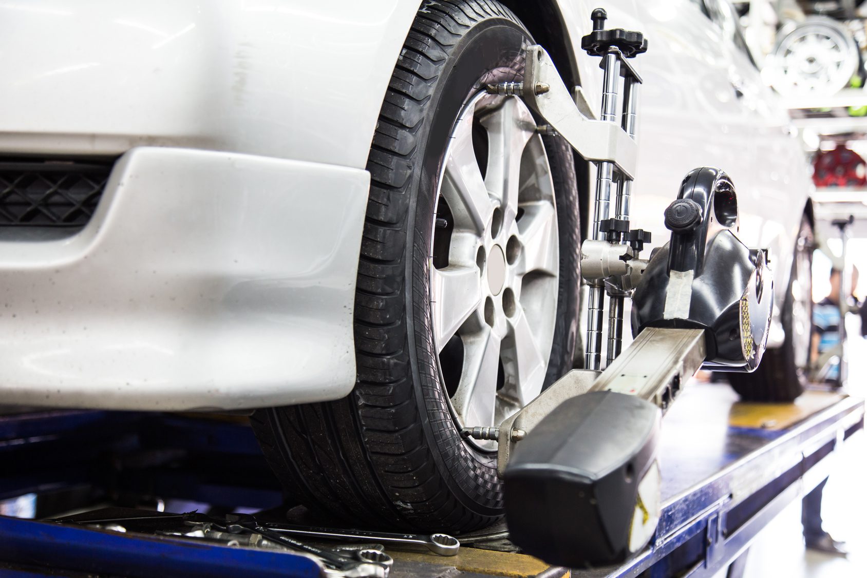 Why You Need A Wheel Alignment Miracle Body and Paint San Antonio Texas