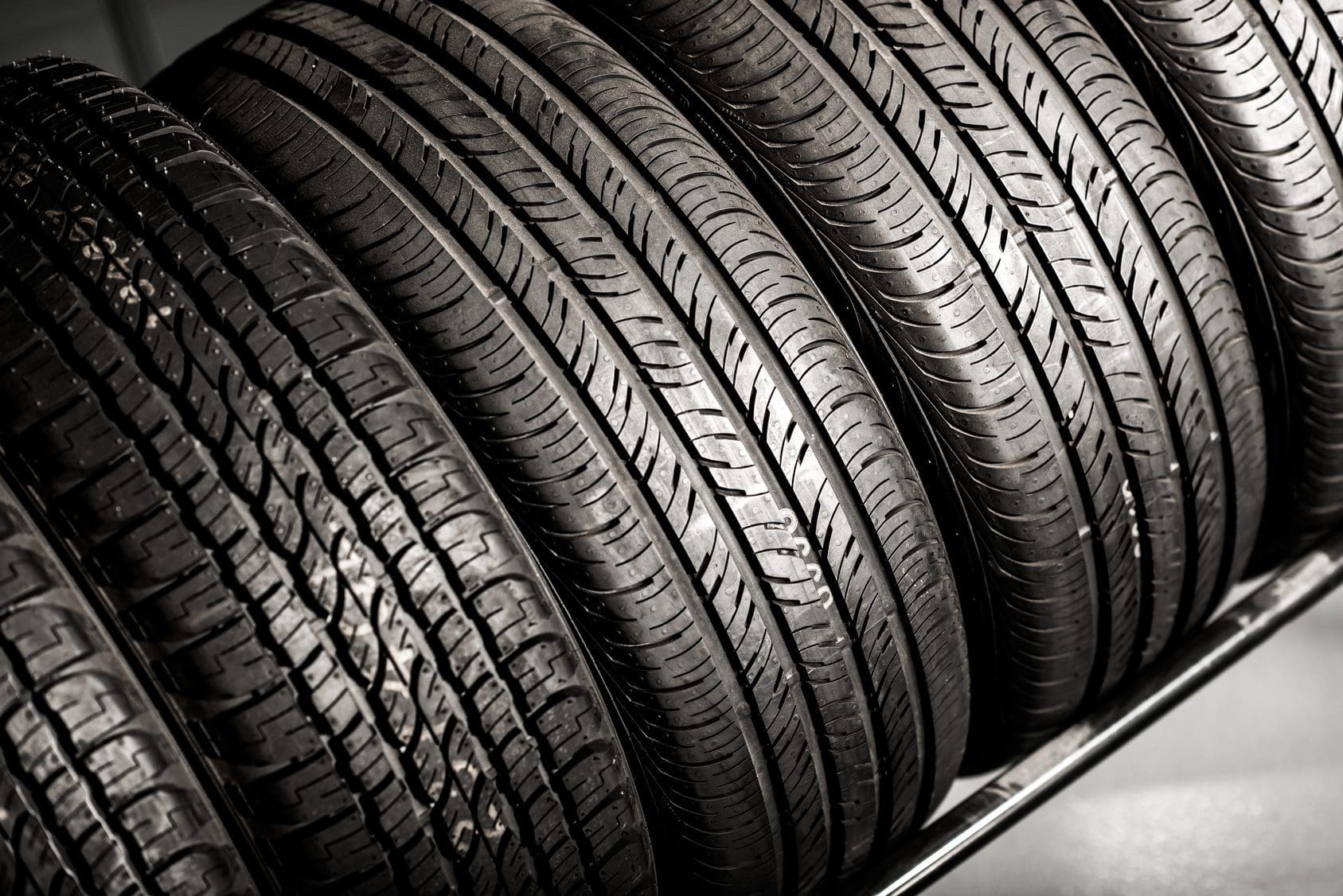 Why Mixing Tires Is A Bad Idea Miracle Body and Paint San Antonio Texas